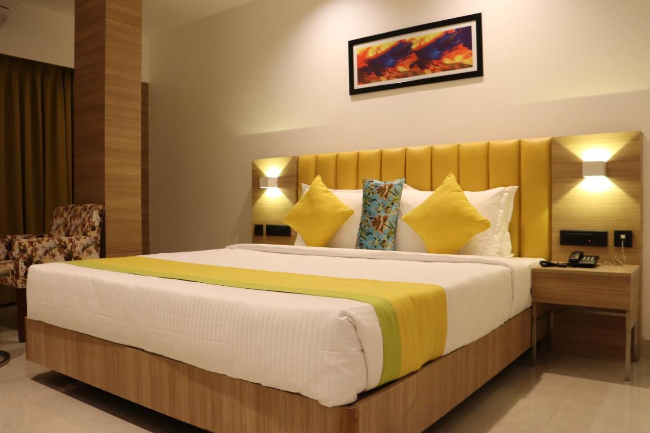 Hotel Park Residency Thrissur Exterior photo