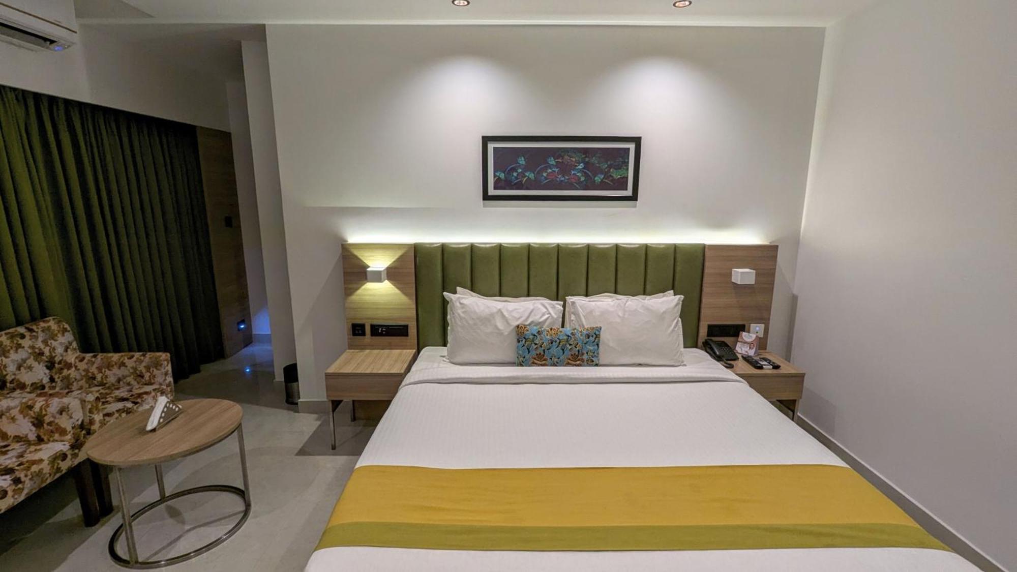 Hotel Park Residency Thrissur Exterior photo