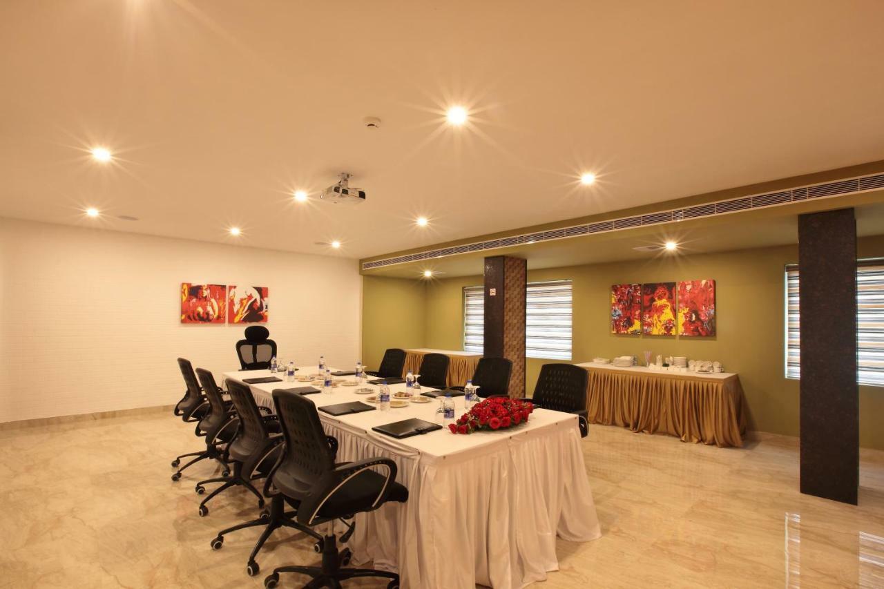 Hotel Park Residency Thrissur Exterior photo