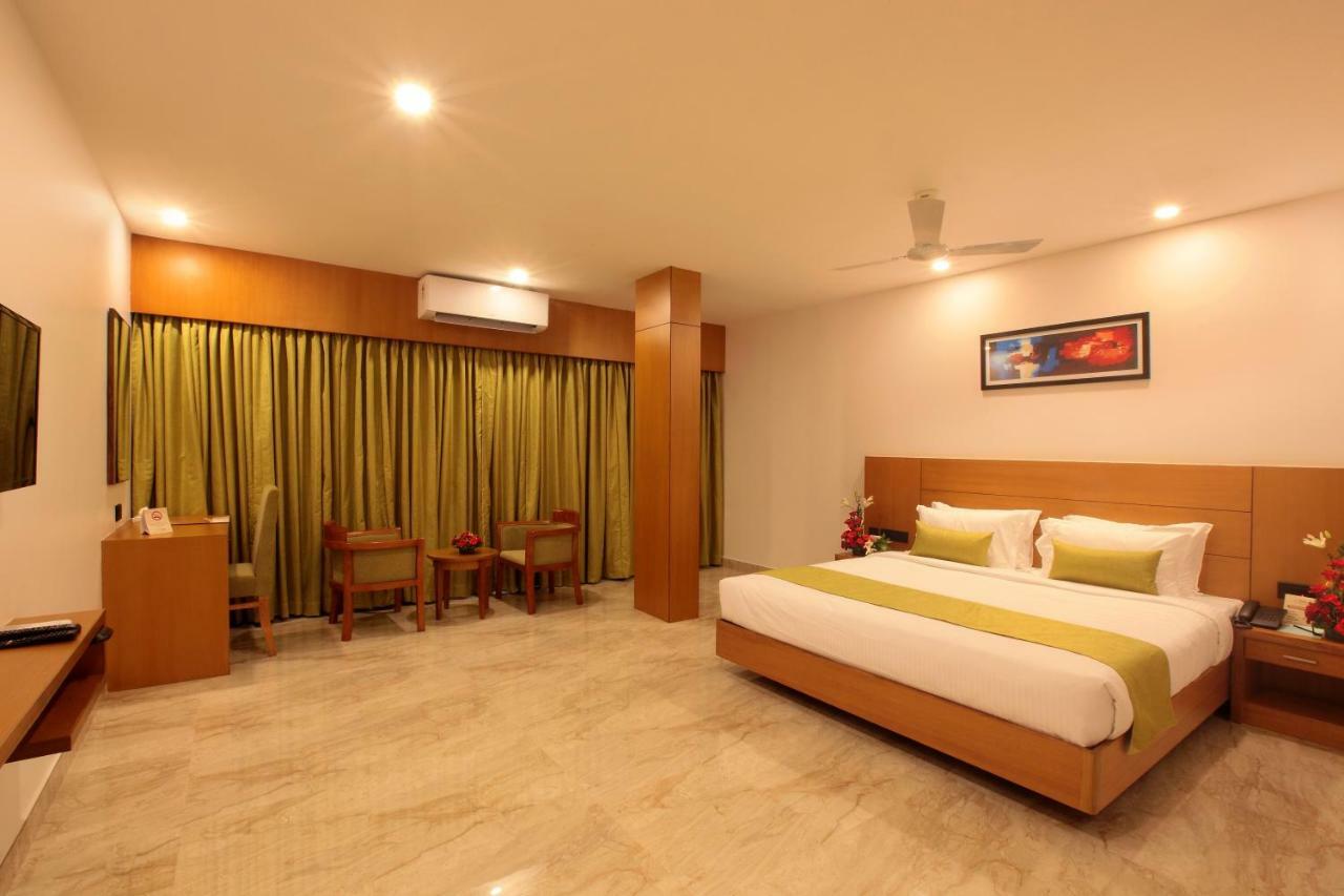 Hotel Park Residency Thrissur Exterior photo